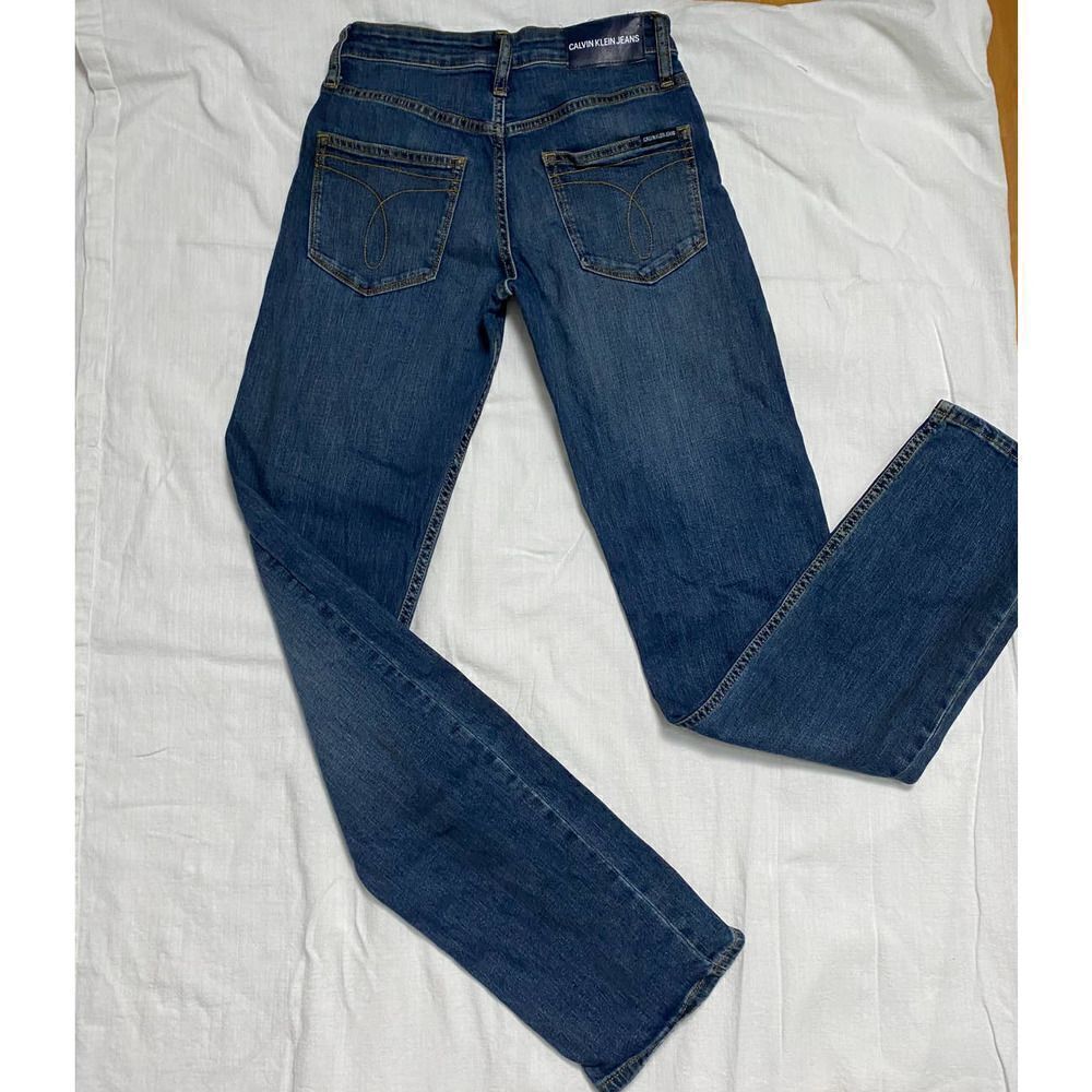 Calvin Klein Jeans Medium Wash Mid Rise Straight Leg Jeans Size 24 - Picture 6 of 6